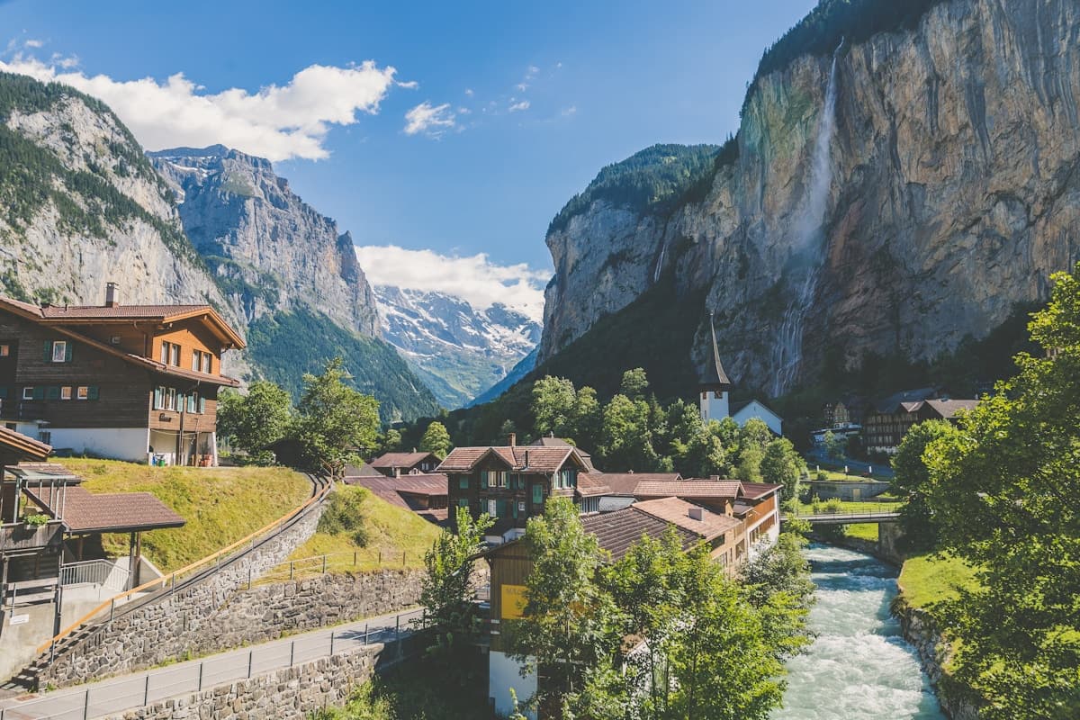 Umzug in die Schweiz mit BAK Transport
